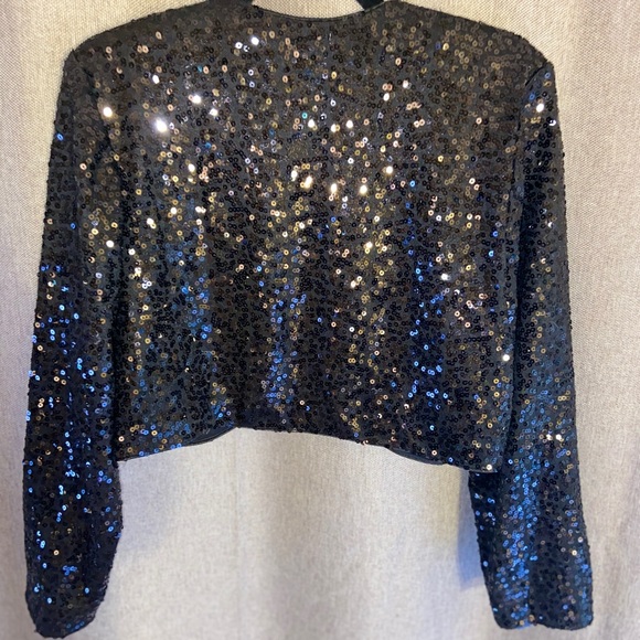 🚫SOLD🚫 Sequined Cropped Blazer - Picture 2 of 2